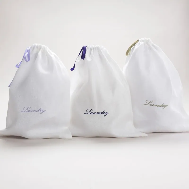 Cleaning and storing non-woven bags